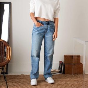 American Eagle Low rise baggy straight jean